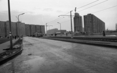 Magyarország, Újpalota, Budapest XV., Zsókavár utca a Fő tér és a Nyírpalota (Hevesi Gyula) út felé nézve., 1974, Urbán Tamás, lakótelep, Budapest, Fortepan #88347