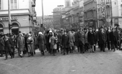 Hungary, Budapest V.,Budapest IX., Vámház (Tolbuhin) körút a Fővám (Dimitrov) térről nézve, háttérben a Kálvin tér., 1976, Urbán Tamás, Budapest, 15th of March celebrations, Fortepan #88681