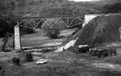 Hungary, Husztót, a vasúti viadukt bontása robbantással., 1976, Urbán Tamás, Fortepan #88738