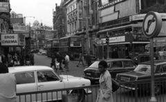 United Kingdom, London, Piccadilly Circus, szemben a Shaftesbury Avenue., 1976, Urbán Tamás, bus, double-decker, automobile, Fortepan #88805