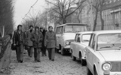 Hungary, Budapest XIII., Váci út 152., a Láng Gépgyár előtt, jobbra a Forgách utca torkolata., 1976, Urbán Tamás, Trabant-brand, Lada-brand, minivan, automobile, Budapest, TAZ-brand, Fortepan #88904