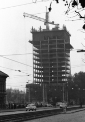 Hungary, Budapest XIII., Váci út, épül a Vízművek székháza a Dózsa György út sarkán., 1976, Urbán Tamás, construction, crane, Budapest, Fortepan #88910