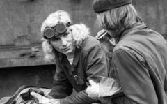 Hungary, Budapest XIII., Népsziget, Magyar Hajó- és Darugyár Angyalföldi Gyáregysége., 1976, Urbán Tamás, smoking, beret, welding goggles, Budapest, folding rule, Fortepan #88917