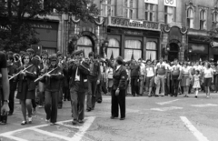 Magyarország, Budapest V., Vörösmarty tér, a VIT-utca rendezvénysorozat egyik helyszíne, háttérben a Gerbeaud-ház., 1978, Urbán Tamás, cukrászda, fúvószenekar, Hild József-terv, Budapest, ifjú gárda, Fortepan #89120