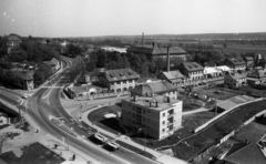 Hungary, Aszód, 3-as főút, Kossuth Lajos utca és a folytatása, a Hatvani út. Jobbra a Baross utca és a Művelődésügyi Minisztérium Nevelőintézete., 1975, Urbán Tamás, roof, Fortepan #89543