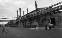 Hungary, Budapest XXI., Csepel Vas- és Fémművek, Színesfém utca, jobbra az Alumínium-Hengermű utca torkolata., 1972, Urbán Tamás, Budapest, factory chimney, pipeline, factory, Fortepan #89684