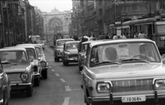 Hungary, Budapest VIII.,Budapest VII., Rákóczi út a Blaha Lujza tértől a Keleti pályaudvar felé nézve., 1972, Urbán Tamás, Lada-brand, Wartburg-brand, tram, number plate, Ganz UV tramway, neon sign, Budapest, Fortepan #89930