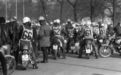 Magyarország, Népliget, Budapest X., 1970, Urbán Tamás, motorsport, bukósisak, rendszám, Csepel Pannonia, motorverseny, rajtszám, Budapest, MZ TS250/1, Fortepan #89971