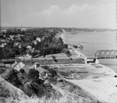 Magyarország, Dunaföldvár, kilátás a Kálvária-dombról az evangélikus templom felé, előtérben a Beszédes József híd., 1955, UVATERV, egy dunai hajóút, híd, vasúti híd, Duna-híd, Kossalka János-terv, Fortepan #91070