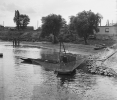 Magyarország, Budapest XXII., Duna-part a Budafok hajóállomásnál., 1955, UVATERV, egy dunai hajóút, Budapest, folyópart, halászháló, Fortepan #91118