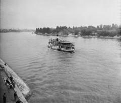 Magyarország, Budapest II., Margitsziget a Margit híd budai hídfőjétől nézve. A Dunán a Szabadság gőzhajó., 1955, UVATERV, egy dunai hajóút, hajó, gőzhajó, lapátkerekes hajó, Szabadság/Zsófia/Zsófia herczegnő hajó, Budapest, Fortepan #91148