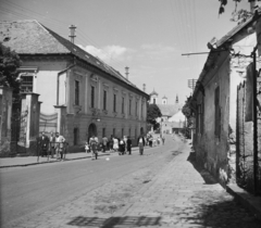 Magyarország, Szentendre, Kossuth Lajos utca, Pajor ház., 1955, UVATERV, egy dunai hajóút, utcakép, életkép, légvezeték, Fortepan #91168