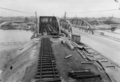 Magyarország, Budapest IX.,Budapest XXI., Ráckevei (Soroksári)-Duna, a Kvassay híd bővítése a csepeli gyorsvasút kiépítésekor., 1951, UVATERV, Budapest, hídépítés, bódé, vasútépítés, Fortepan #91447