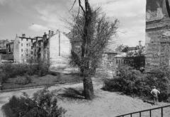 Magyarország, Budapest II., a Csalogány utca 43. udvara, szemben az Erőd utca - Varsányi Irén utca sarkon álló épületek hátsó frontja., 1951, UVATERV, Budapest, udvar, bérház, Fortepan #91453