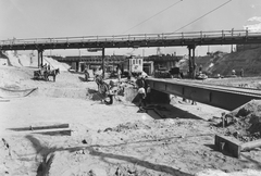 Magyarország, Budapest XIII.,Budapest IV., Béke utcai közúti aluljáró építkezése a Gyöngyösi utca irányából nézve., 1955, UVATERV, Budapest, lovaskocsi, ló, kordé, villamos, Fortepan #91506