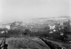 Magyarország, Komló, kilátás a Pécsi úti hajtűkanyar tetejéről, Kossuth-bánya (Altáró), a kisvasúti átrakó felé., 1953, UVATERV, városkép, Fortepan #91620