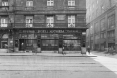 Magyarország, Budapest V., Kossuth Lajos utca, Astoria szálló a Magyar utca sarkán., 1962, UVATERV, Budapest, Fortepan #91779