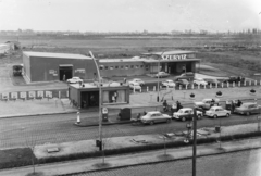 Magyarország, Székesfehérvár, Balatoni út, ÁFOR kút és az autószerviz., 1964, UVATERV, Trabant-márka, Fiat-márka, gépjárműszerviz, benzinkút, Simca-márka, Fortepan #91861