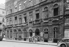 Magyarország, Budapest VIII., Stáhly utca 17., Somogyi Béla (Rökk Szilárd) utca sarok., 1957, UVATERV, kerékpár, cégtábla, utcakép, műhely, kézműipar, utcanévtábla, cipész, Budapest, Fortepan #91903