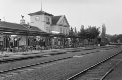 Magyarország, Balatonalmádi, vasútállomás., 1960, UVATERV, óra, utasellátó, neon lámpa, Fortepan #91945