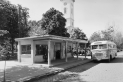 Magyarország, Karcag, Kossuth tér, autóbusz-állomás., 1961, UVATERV, Ikarus-márka, Ikarus 31/311, autóbuszállomás, Fortepan #91970