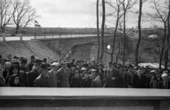 Hungary, Zengővárkony, a 6-os főút Bolond úti völgyhídjának avatása., 1954, UVATERV, festive, audience, Fortepan #92046