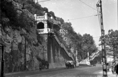 Magyarország, Budapest I., Döbrentei tér a Rudas fürdőtől a Szent Gellért lépcső felé nézve., 1960, UVATERV, lovaskocsi, utcakép, buszmegálló, szemetes, Budapest, Fortepan #92079