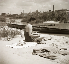 Magyarország, Budapest IV., Palotai-sziget, háttérben a Duna sor és a Zsilip utca épületei és gyárai., 1940, Ebner, Budapest, Best of, Fortepan #92319