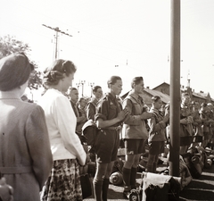 Hungary, Budapest XI., Kelenföldi pályaudvar., 1939, Ebner, uniform, kids, backpack, scouting, shorts, prayer, knee snocks, Budapest, Fortepan #92368