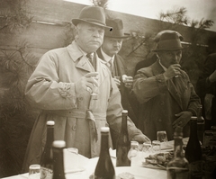 Hungary, balra enesei Dorner Béla mezőgazdasági szakember és író., 1939, Ebner, hat, drinking, drink, double-breasted coat, Fortepan #92446