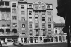 Magyarország, Budapest VIII., Baross utca 98-100., 1957, UVATERV, cégtábla, taxi, Renault Juvaquatre, kárpitos, Budapest, Skoda 1101/1102 Tudor, Fortepan #9260