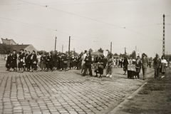 Magyarország, Budapest VIII.,Budapest X., Hungária körút a Hős utca irányából a Kerepesi út felé nézve., 1941, Fortepan/Album002, babakocsi, körmenet, Budapest, Fortepan #92695