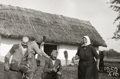 1950, Fortepan/Album002, népviselet, parasztház, vidámság, borosüveg, Fortepan #92708