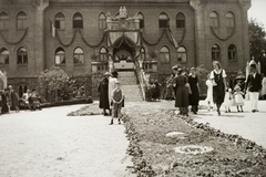 Magyarország, Budapest II., Máriaremete, szervita rendház a templomkertben., 1942, Fortepan/Album002, Budapest, szerviták, Fortepan #92727