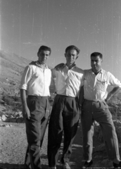 Szíria, Zabadani, 1959, G K, karok a vállon, Fortepan #92784