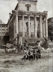 Olaszország, Róma, Forum Romanum, Antoninus és Faustina temploma., 1934, Haui Balázs, cserkész, Fortepan #92892