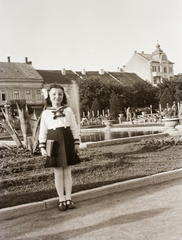 Romania,Transylvania, Satu Mare, Deák tér (Piata Libertatii)., 1943, Holenár Csaba és Edina, portrait, girl, Fortepan #93113