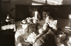 1936, Holenár Csaba és Edina, newborn, bed, kid, mother, morning, Fortepan #93120