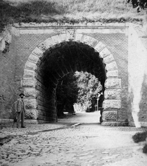 1917, Fortepan, tunnel, man, arch, walking cane, Fortepan #9327