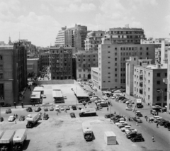 Egyiptom, Kairó, kilátás az Al-Sharikat utca felől (az Atlas Hotelből), előtérben az El-Sayed Mohammed Taher utca, mögötte a Mohammed Fahir utca kereszteződése., 1962, Inkey Tibor, Fortepan #93325