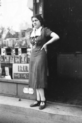 Hungary, 1939, Kurutz Márton, studio, woman, camera store, Budapest, ticket seller, Fortepan #93480