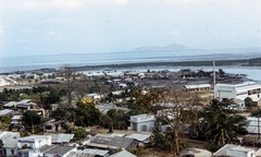 Vietnám, Vung Tau, kilátás a Tran Phu út felől a Ganh Rai-öböl és a Long Son-sziget felé., 1980, LHM, színes, látkép, Fortepan #93555