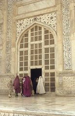 India, Agra, Taj Mahal., 1972, Lőw Miklós, colorful, mausoleum, Mughal architecture, burqa, Ustad Ahmad Lahauri-design, Fortepan #93697