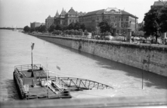 Magyarország, Budapest XI., Szent Gellért téri hajóállomás a Szabadság hídról nézve, szemben a Budapesti Műszaki Egyetem (később Budapesti Műszaki és Gazdaságtudományi Egyetem) épületei., 1965, Misányi Olivér, árvíz, Budapest, Budapesti Műszaki Egyetem, Fortepan #93782