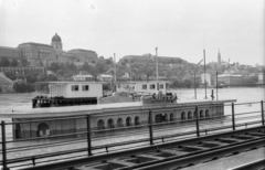 Magyarország, Budapest V., Vigadó téri hajóállomás, szemben a budai Vár., 1965, Misányi Olivér, árvíz, Budapest, Fortepan #93790