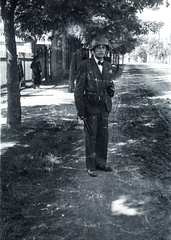 1944, Pálfi András, air defense, dirt road, suit, gentleman, bow tie, head-gear, Fortepan #94035