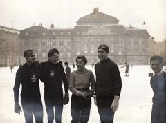 Ausztria, Bécs, Műjégpálya (WEV), háttérben a Wiener Konzerthaus., 1935, Peter Selnar, korcsolyázás, címer, sport mez, Fortepan #94062