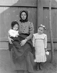 1915, Fortepan, yard, tableau, folk costume, kids, woman, headscarf, mother, sitting on lap, Fortepan #9409