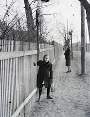 1939, Vaskapu utca, fence, kid, Fortepan #94306