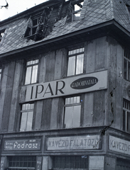 Hungary, Budapest V., Szabadság tér 7. - Sas utca 29. saroképület, az Ipar című közgazdasági hetilap kiadóhivatala., 1944, Vaskapu utca, billboard, slate roof, Mansard roof, Budapest, attic conversion, Fortepan #94353